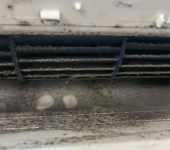 建阳空调吹的风有股烧焦味是怎么回事